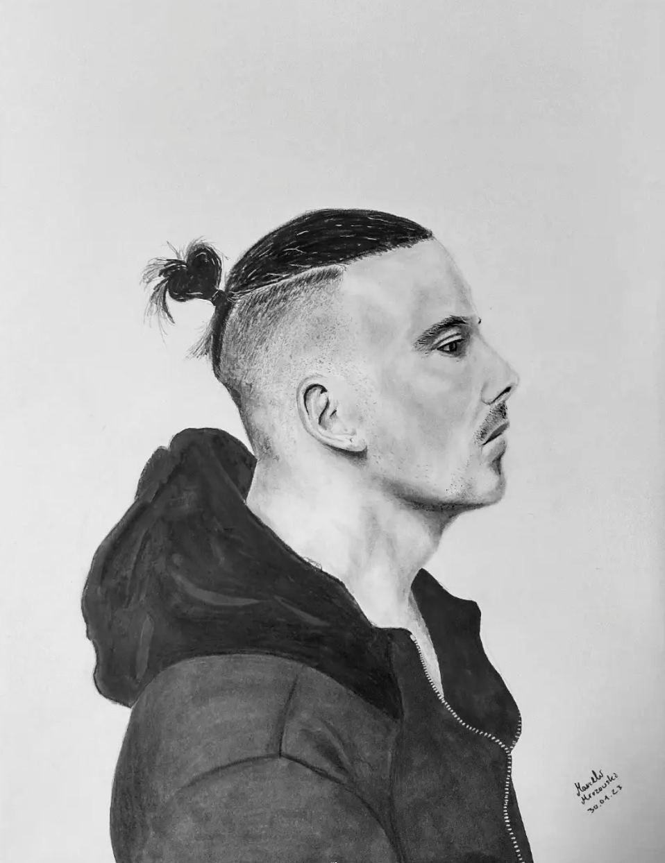 Bleistift-Portrait des Musikers Raf Camora im Profil