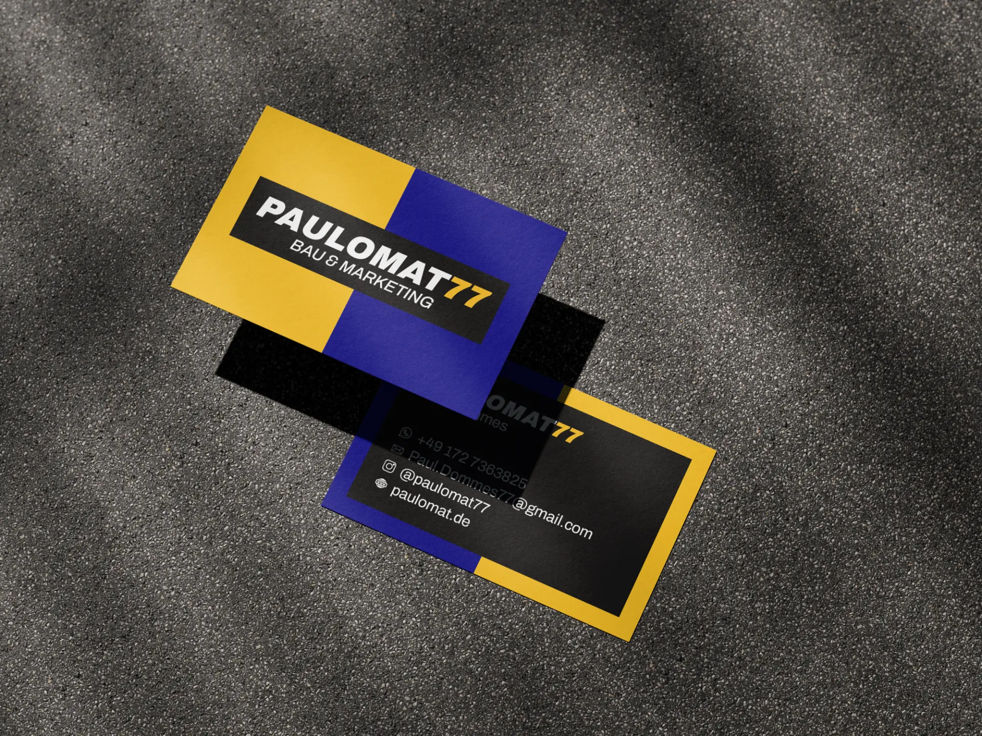 Visitenkarten im Split-Design für Paulomat77 Bau & Marketing in Gelb, Blau und Schwarz